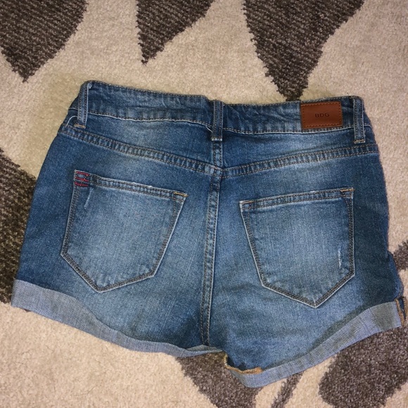 BDG Mid-Rise Shortie - Picture 3 of 3